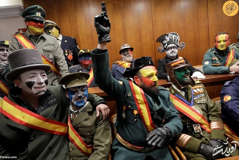 (ویدئو) جشنوارهای عجیب با پرتاب ۱۰ هزار تخم مرغ و ۶۰۰ کیلو آرد